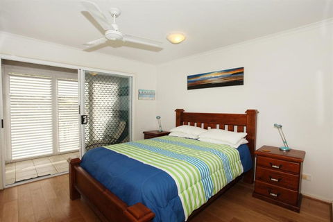Unit 1 On The Park Coolum Beach - Darwin Tourism 6