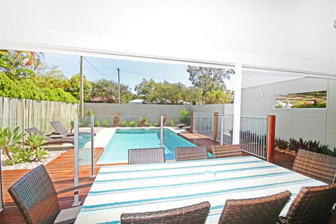 22 Sorrento Avenue Coolum Beach Linen Supplied PET FRIENDLY 500 BOND - Darwin Tourism 6