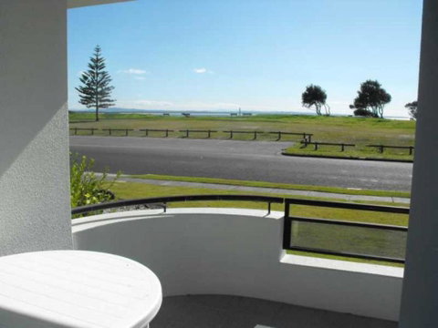 Hi Surf Unit 2 92 Head Street Forster - Darwin Tourism 6