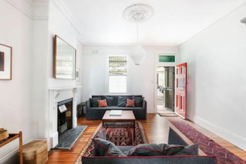 European Elegance In Darlinghurst - Darwin Tourism 0