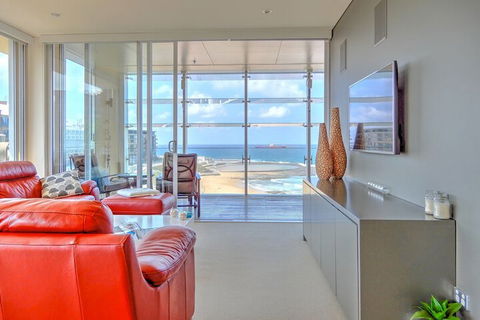 Beau Monde Apartments Newcastle - The York - Darwin Tourism 3