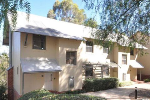 Villa Petit Verdot Located Within Cypress Lakes - Darwin Tourism 4