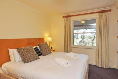 Villa Petit Verdot Located Within Cypress Lakes - Darwin Tourism 7