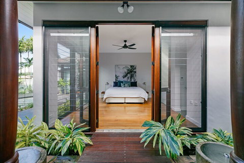 ESPRIT 2 PALM COVE BRAND NEW - Darwin Tourism 6