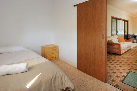 Rose Cottage Sawtell NSW - Darwin Tourism 4