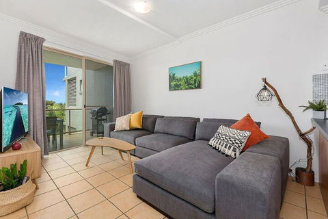 BEACH BLISS LUXURIOUS APARTMENT With POOL - Darwin Tourism 3