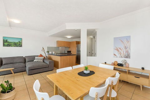 BEACH BLISS LUXURIOUS APARTMENT With POOL - Darwin Tourism 4
