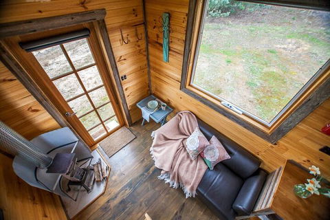 Double Oaks Tiny House - Darwin Tourism 1