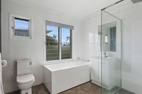 BEACH HOUSE On PEARL - Darwin Tourism 7