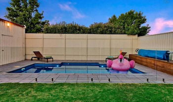 Adelaide 4 Bedroom House With Pool - Darwin Tourism 3