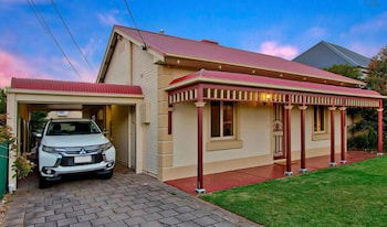 Adelaide 4 Bedroom House With Pool - Darwin Tourism 1