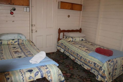 Carlon's Hotel - Darwin Tourism 3