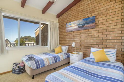 Mollymook Beach Units #7 - Darwin Tourism 1