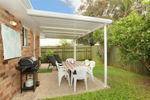 Unit 1 / 14 Tamarindus Street Marcoola Beach Pet Friendly 300 BOND Linen Supplied - Darwin Tourism 5