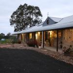 BellbirdHill Bed & Breakfast - Darwin Tourism 0