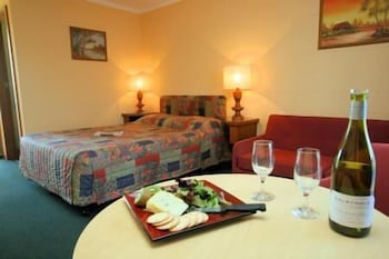 Heemskirk Motor Hotel - Darwin Tourism 6