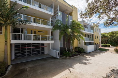 Seachange Coolum Beach - Darwin Tourism 1