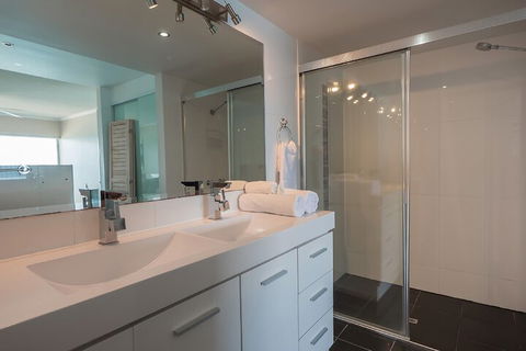 Pacific Plaza Apartments - Darwin Tourism 6