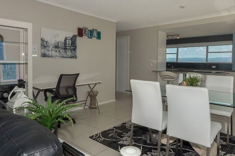 Pacific Plaza Apartments - Darwin Tourism 7