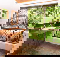 The Epiphyte Bed  Breakfast - Darwin Tourism