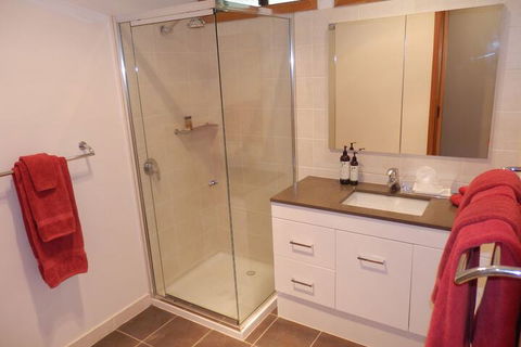 Mast Gully Gardens Bed & Breakfast - Darwin Tourism 2