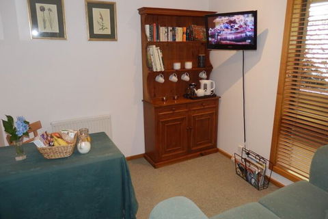 Mast Gully Gardens Bed & Breakfast - Darwin Tourism 3