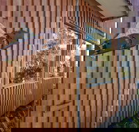 Bed in the Treetops Bed  Breakfast - Darwin Tourism