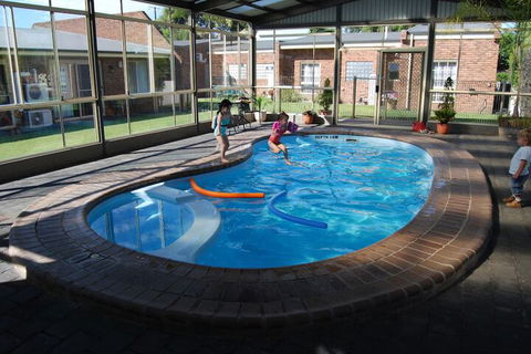 Arkana Motor Inn & Terrace Apartments - Darwin Tourism 6