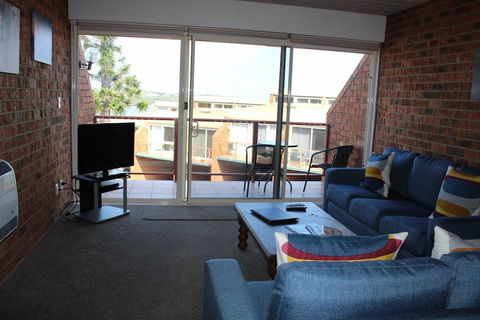 Pacific Heights Holiday Apartments & Munn's Tower House - Darwin Tourism 1