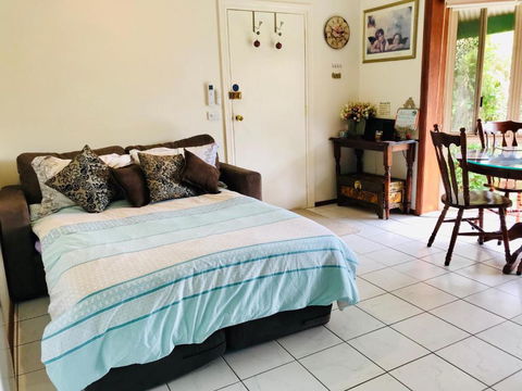 Fairy Wren Cottage Country To Coast Retreat - Darwin Tourism 5