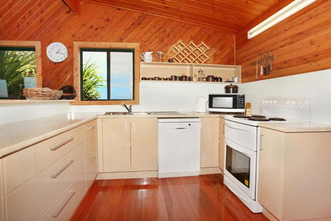 38 Pacific Terrace Coolum Beach Linen Supplied - Darwin Tourism 1