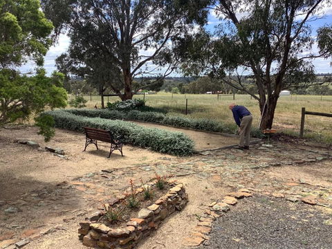 Gilgraves Vineyard Farmstay - Darwin Tourism 5