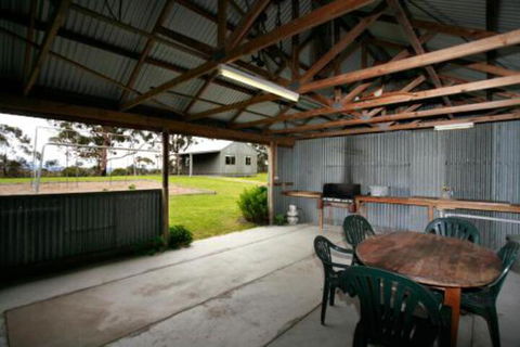 Brodribb River Rainforest Cabins Cabin 2 - Darwin Tourism 5