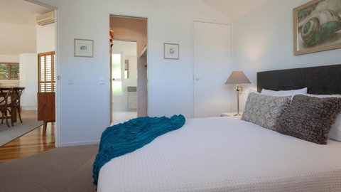 Utopia Beach House - Darwin Tourism 3