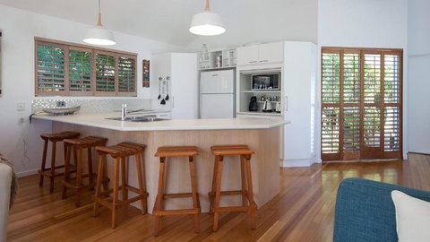 Utopia Beach House - Darwin Tourism 1