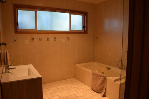 Tranquillity Beach House - Darwin Tourism 1