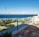 Tuscan inspired townhouse minutes from the beach - Darwin Tourism