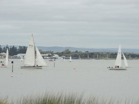 PS Federal Retreat Paddle Steamer Goolwa - Darwin Tourism 1