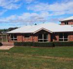 Country Meets Town - Darwin Tourism