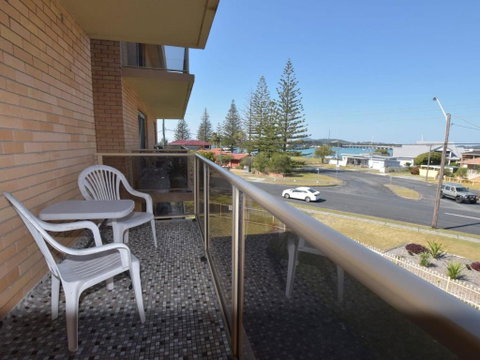 Anchorage 10 Water Views From Balcony - Darwin Tourism 1
