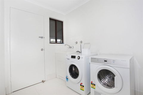 FABULOUS HOLIDAY HIDEAWAY COOLUM BEACH - Darwin Tourism 5
