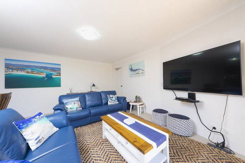 Renas Court Unit 8 - Darwin Tourism 1