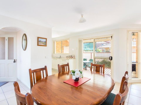 1 / 4 Huntly Close - Darwin Tourism 2