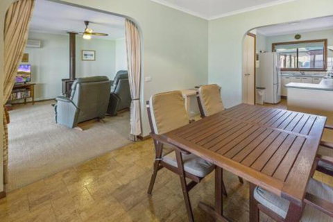Eagle Point Getaway Waterfront Serenity! - Darwin Tourism 5