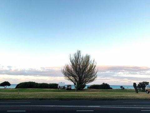 Sunryes Beach House - Darwin Tourism 4