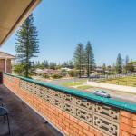 Seabreeze 5 Opposite Bowling Club - Darwin Tourism 1
