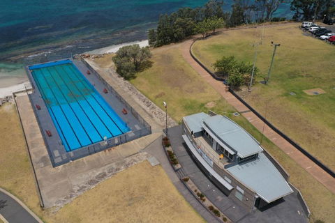 JUST 4 YOU! Amazing Sea Views WIFI Fullly Air Conditioned King Bed - Darwin Tourism 4
