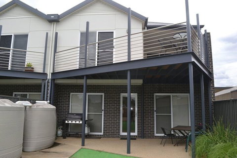 Waterview - 2 Doc Crt - Darwin Tourism 1