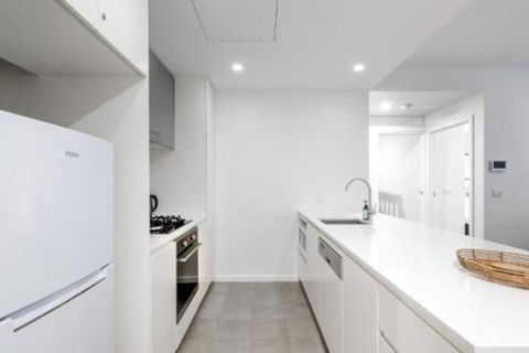 Contemporary Apartment In Newcastle CBD - Darwin Tourism 7