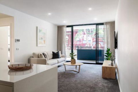 Contemporary Apartment In Newcastle CBD - Darwin Tourism 0